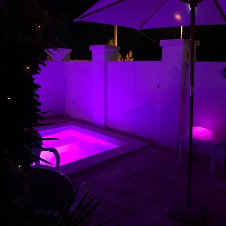 타란토 Le Due Pigne (Adults Only) 빌라 외부 사진