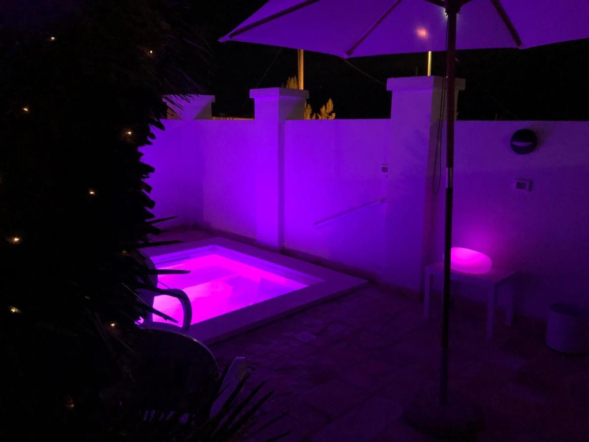 타란토 Le Due Pigne (Adults Only) 빌라 외부 사진
